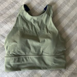 Lululemon sports bra size 4